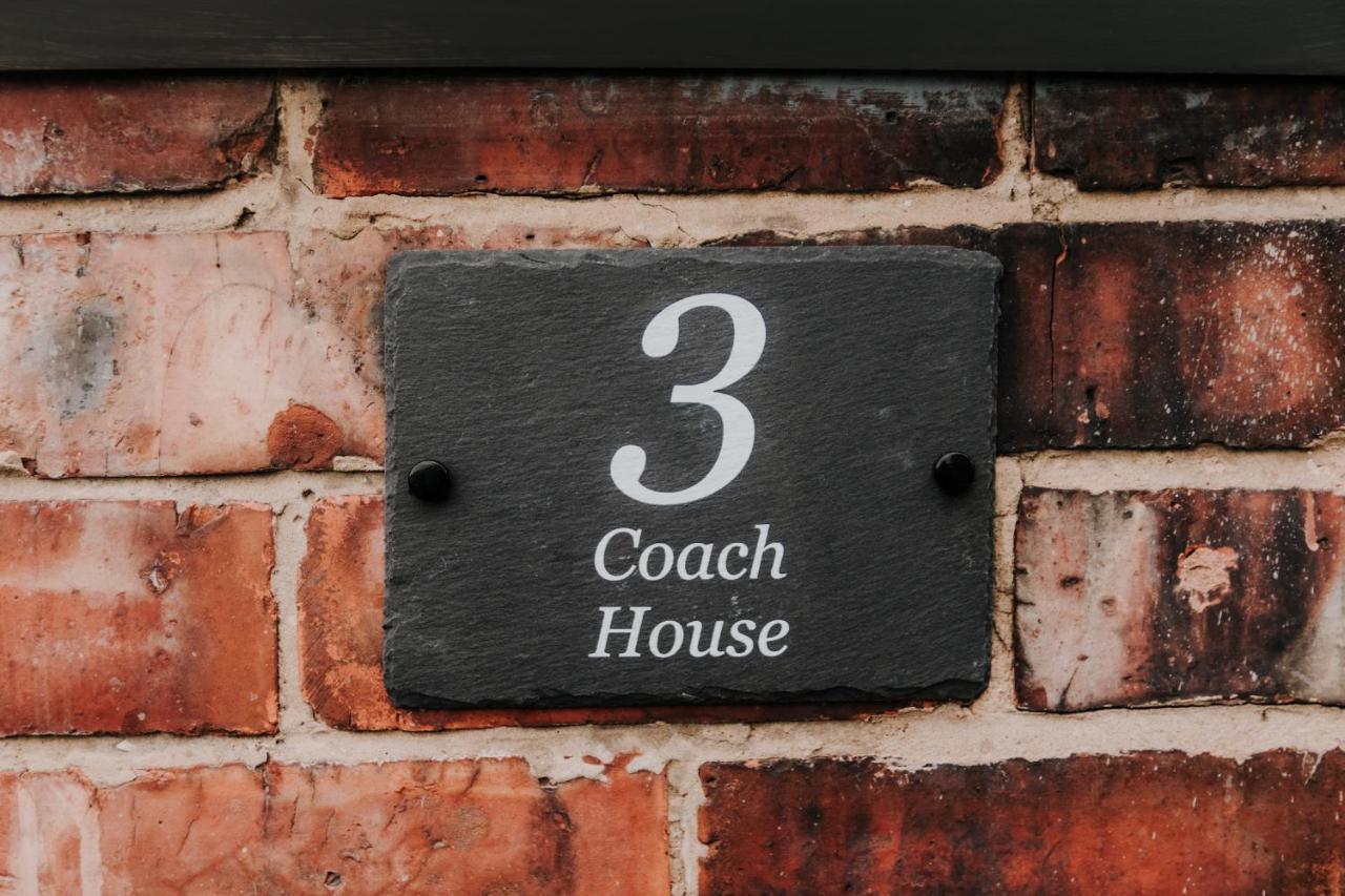 Coach House, A Cosy Nook In The Heart Of Tyne And Wear, With Parking, Wifi, Smart Tv, Close To All Travel Links Including Durham, Newcastle, Metrocentre, Sunderland Washington  Exterior photo
